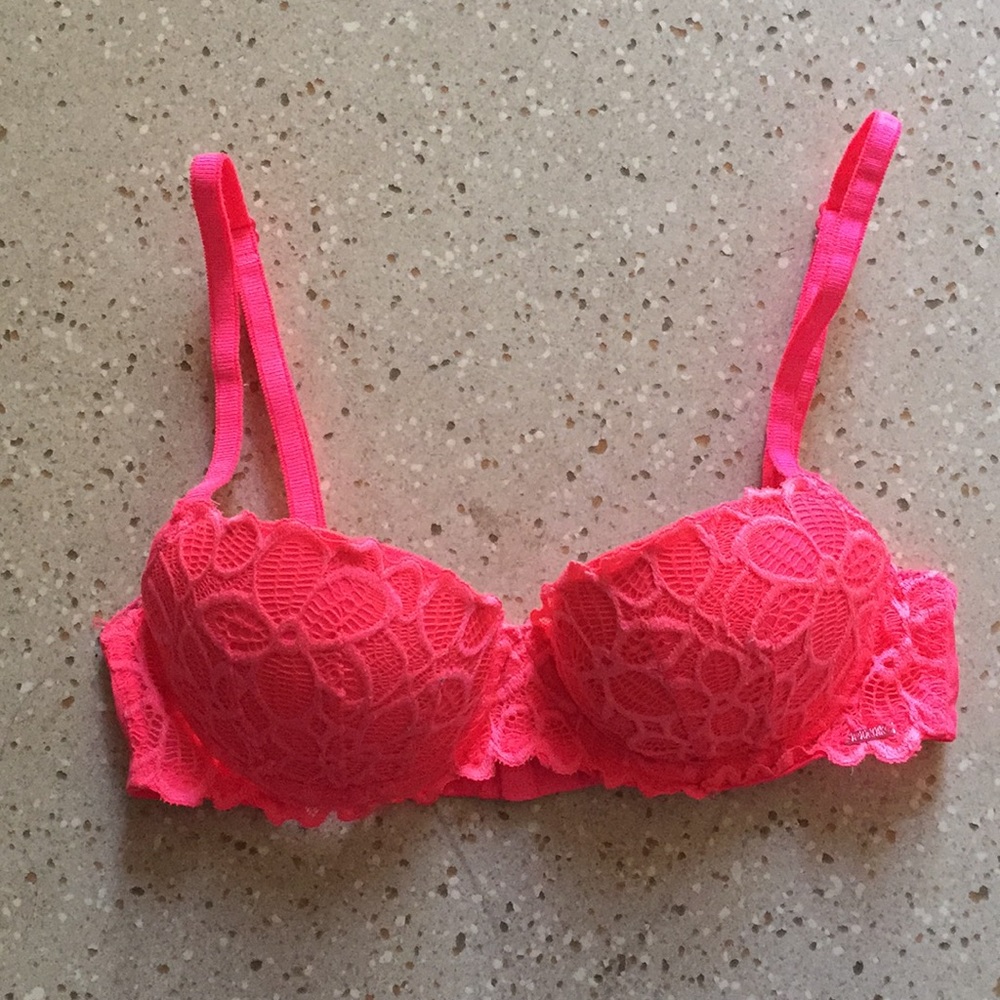 Victoria's Secret PINK bra
